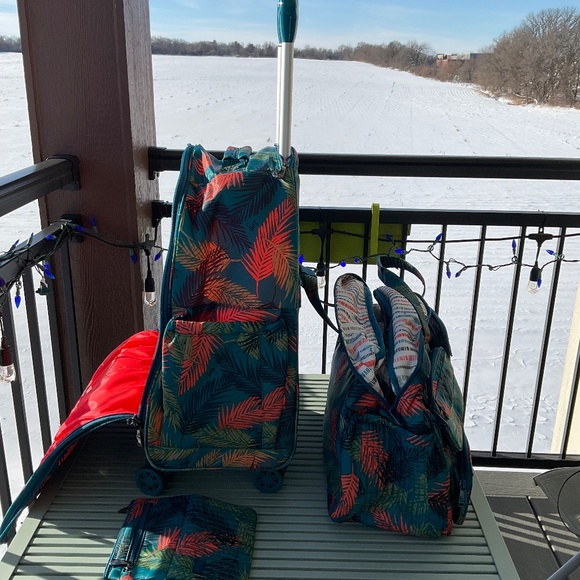 Lug - Tropical Ocean Lot - Picture 9 of 15